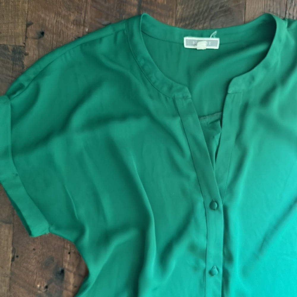 Green Blouse - Picture 3 of 4